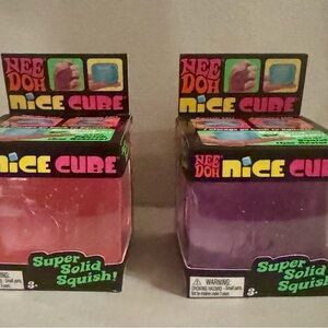 NeeDoh Nice Cube Super Solid Squish - Pink & Purple